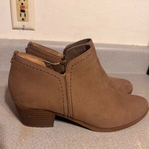 Naturalizer Taupe Nubuck Leather Zarie Ankle Boot Bootie size 11